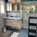 T2 Traversant Rdc Avec Terrasse - Balcon - Parking 2 Places - Clim Portative Appartamento